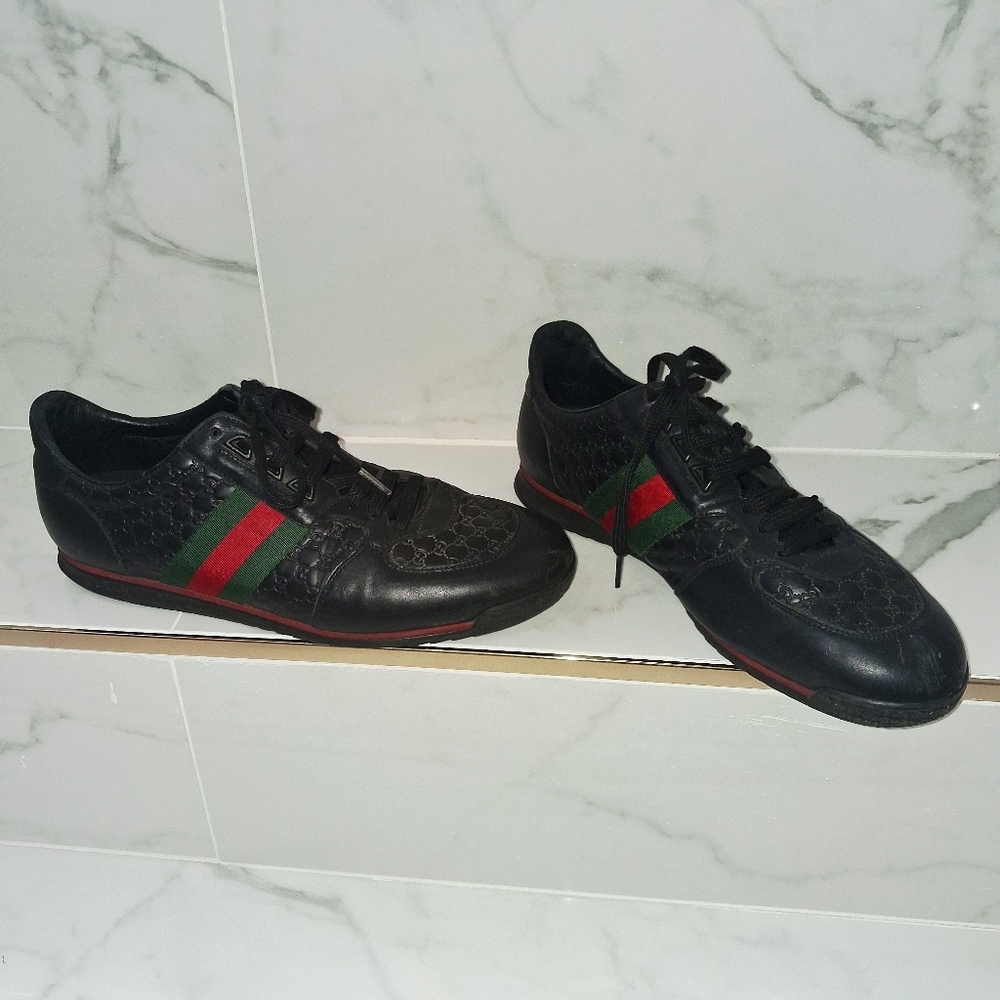 Gucci Black Leather Sneaker with Green and Red Web - Picture 2 of 9